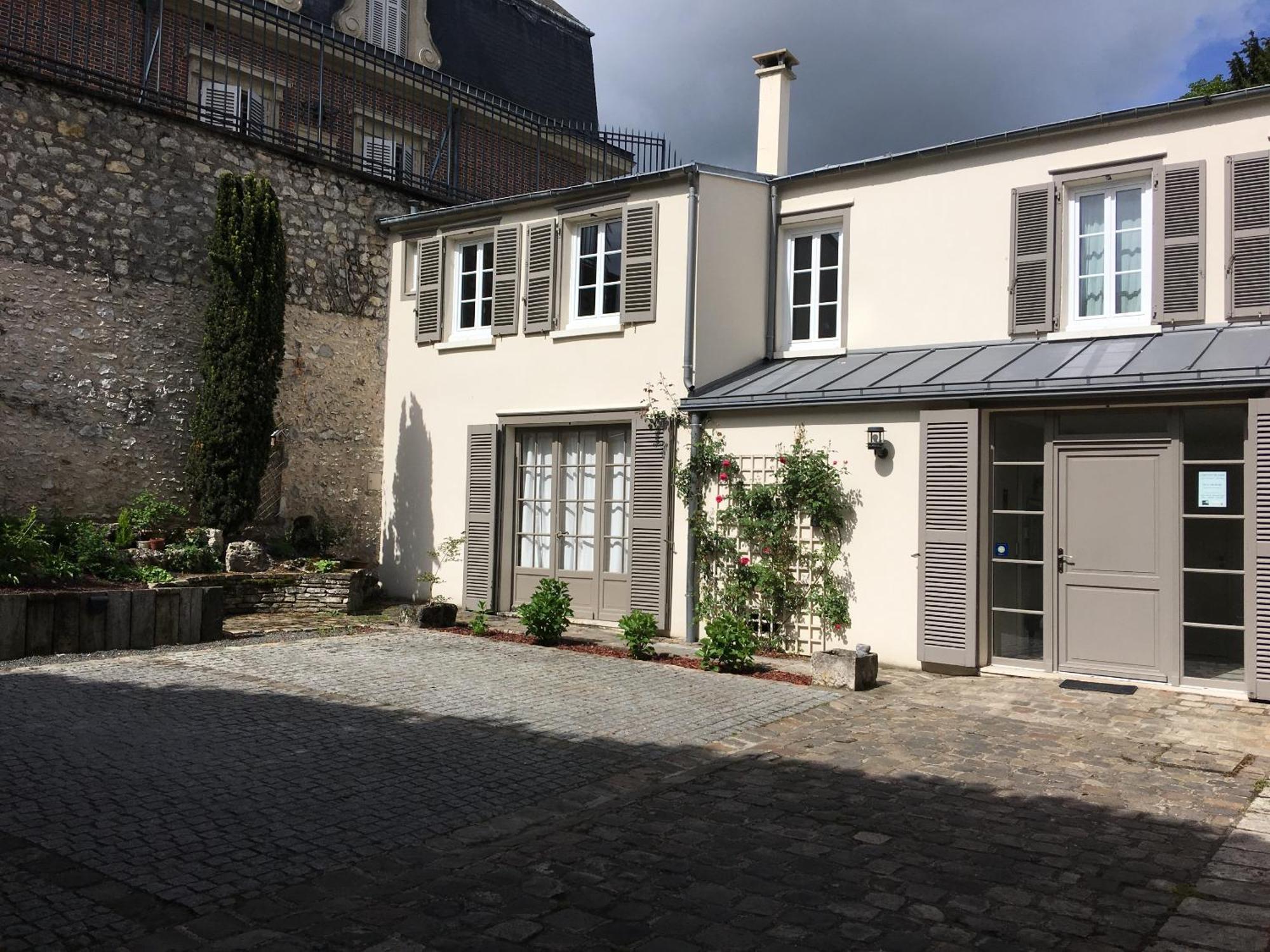 Maison De L'Octroi Шартър Екстериор снимка